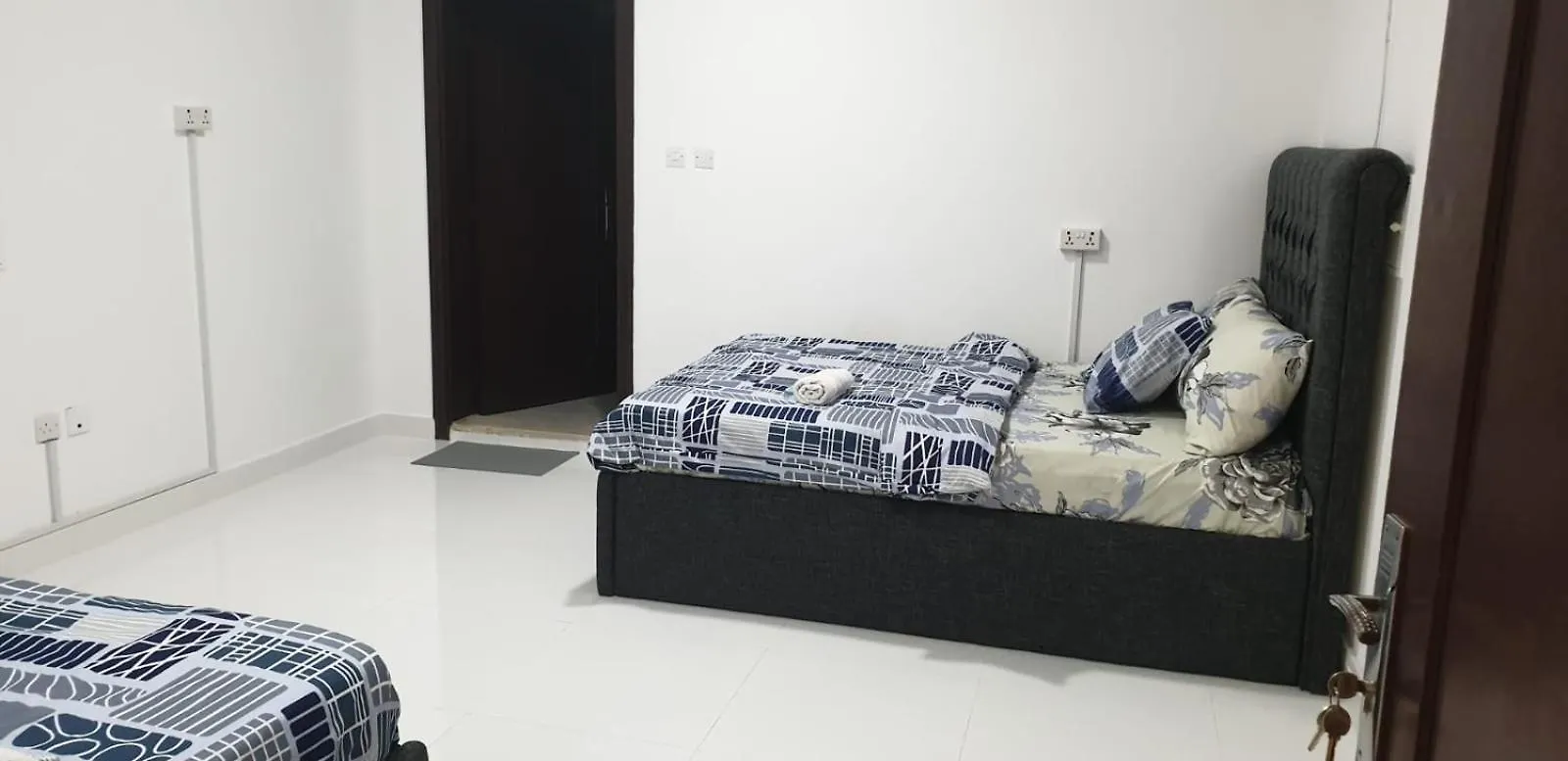 Love hotel Motel Private Couples Rooms Attached Bathroom & Free Private Parking Hourly Rates Available Abu Dhabi