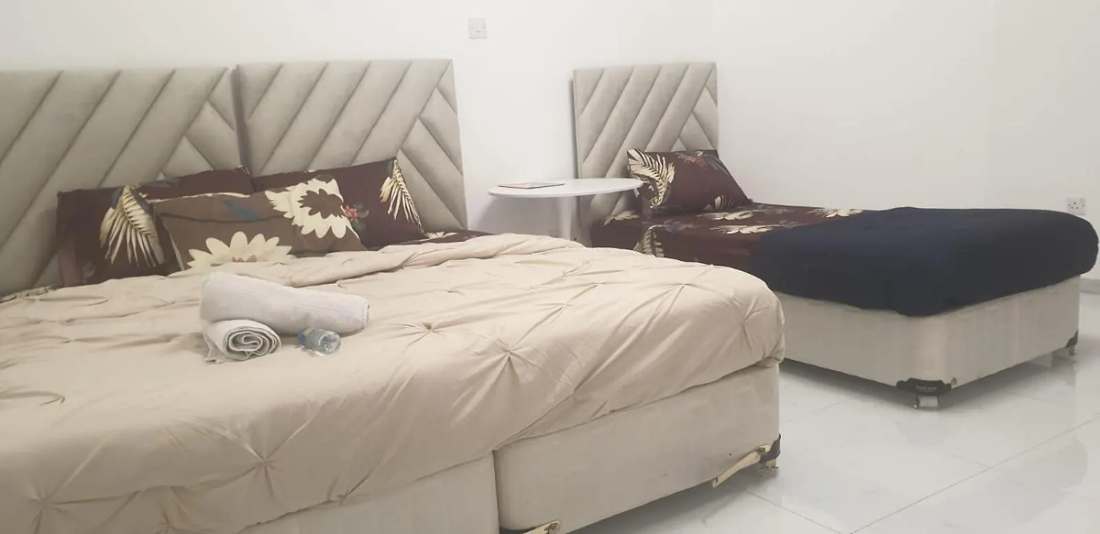 Motel Private Couples Rooms Attached Bathroom & Free Private Parking Hourly Rates Available Abu Dhabi United Arab Emirates
