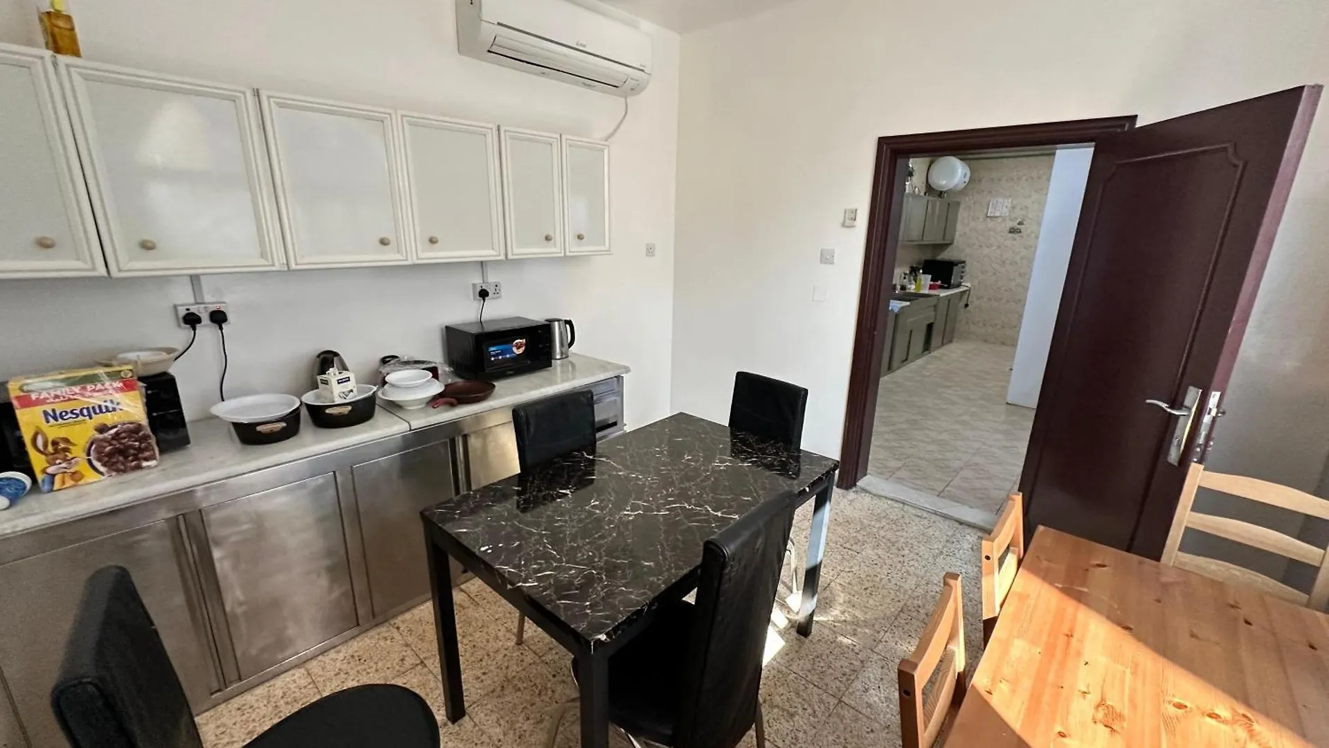 Motel Private Couples Rooms Attached Bathroom & Free Private Parking Hourly Rates Available Abu Dzabi 0*,  Egyesült Arab Emírségek