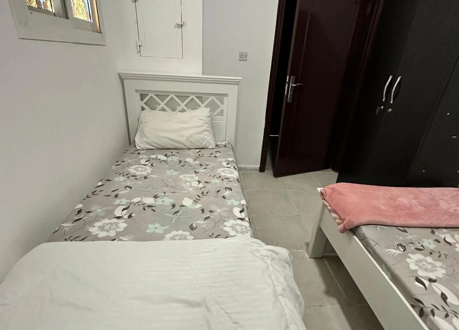Love hotel Motel Private Couples Rooms Attached Bathroom & Free Private Parking Hourly Rates Available Abu Dzabi Egyesült Arab Emírségek