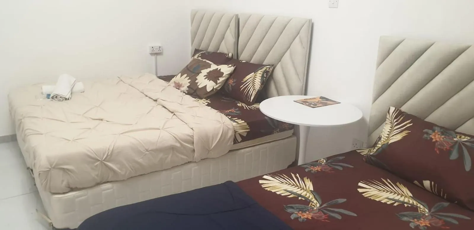 Motel Private Couples Rooms Attached Bathroom & Free Private Parking Hourly Rates Available Abu Dzabi