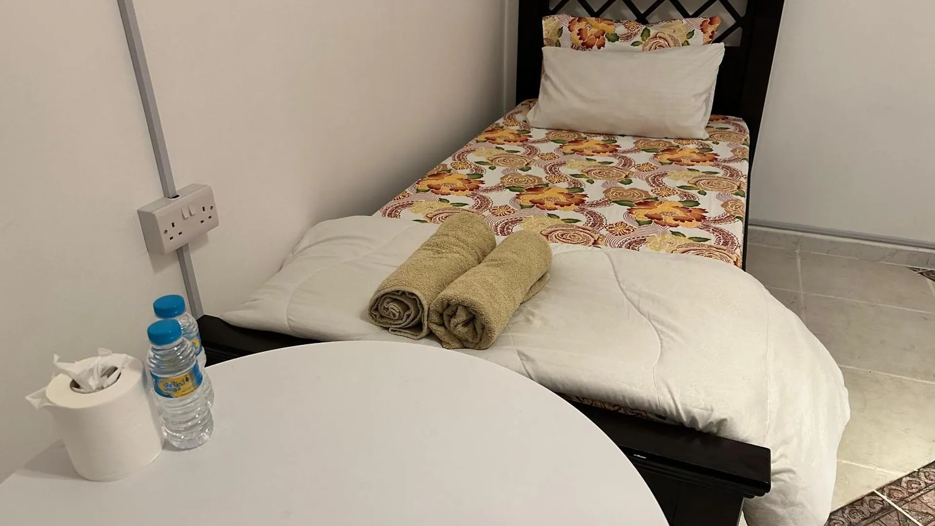 Motel Private Couples Rooms Attached Bathroom & Free Private Parking Hourly Rates Available Abú Dhabí Hodinový hotel